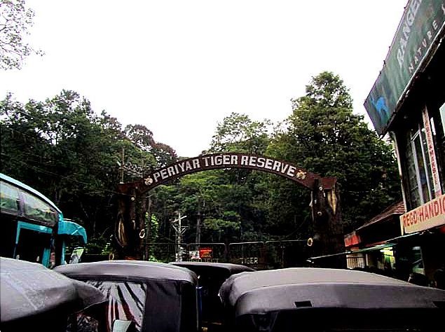 Traffic jam at the Periyar Tiger Reserve entrance gate