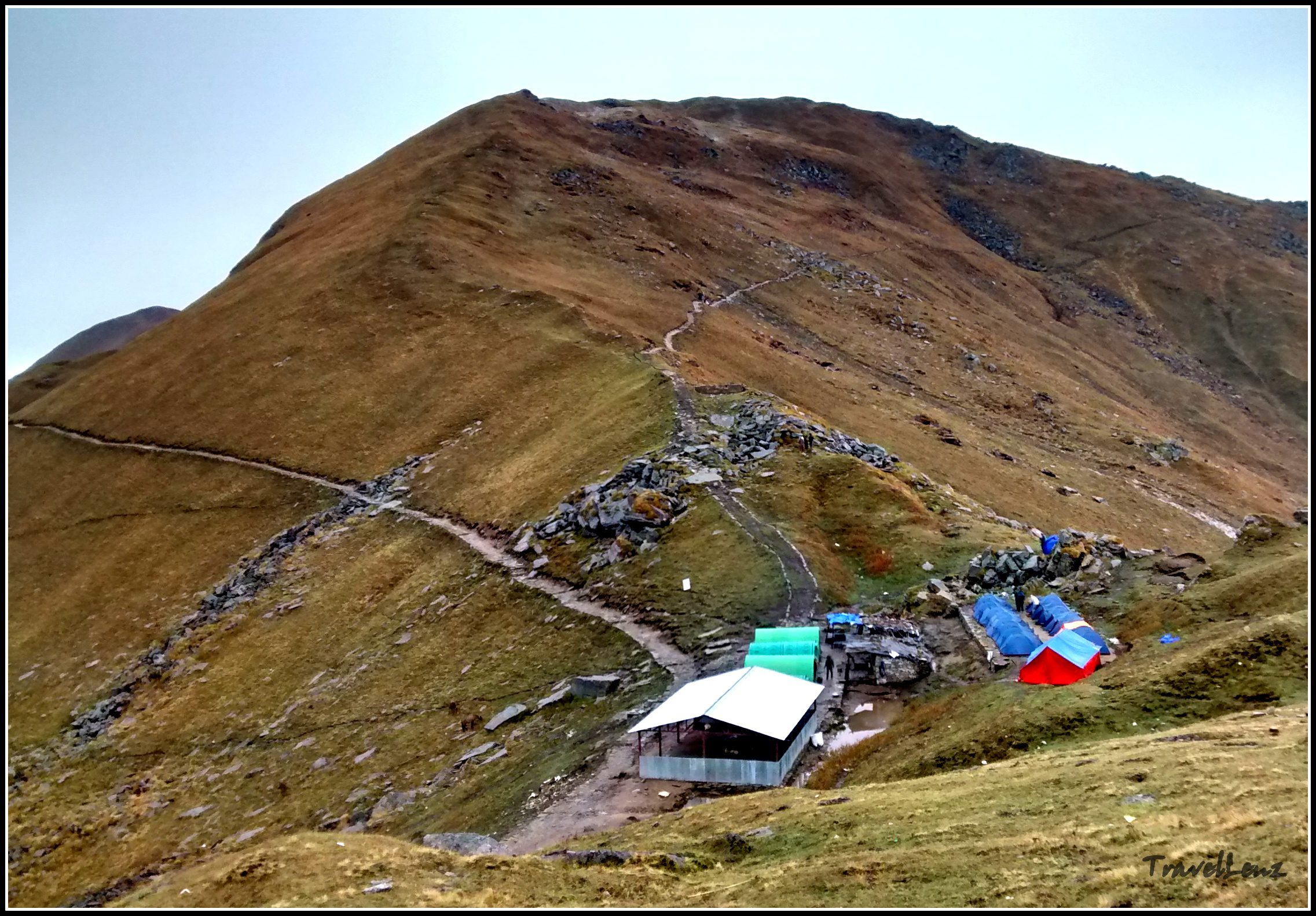 Mountain trail from Pathar Nachauni to Bhagwabasa