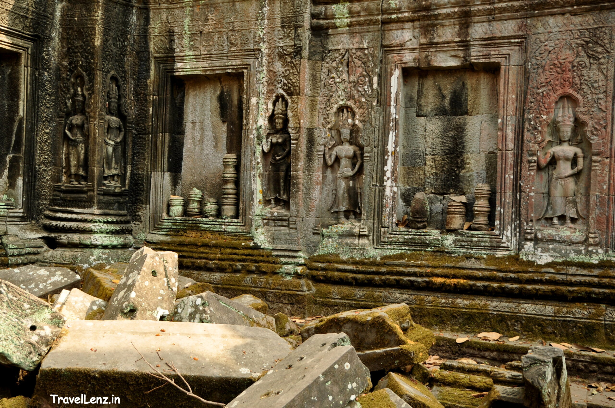 Apsaras on the walls of Ta Prohm