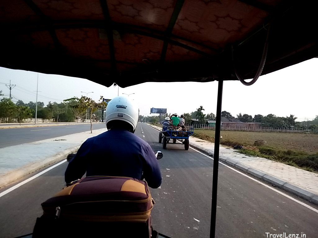 Tuk-tuk ride to Siem Reap