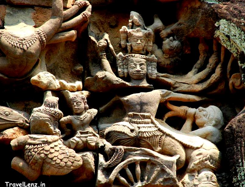 Fight between the Rama and the ten-headed Ravana