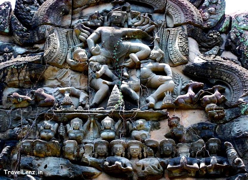 Vishnu fighting two asuras